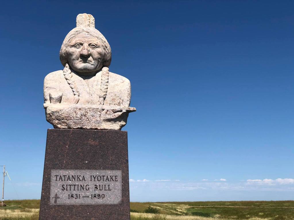 Roadside Stops: Mobridge, SD: Sitting Bull and Sakakawea&nbsp;Monuments