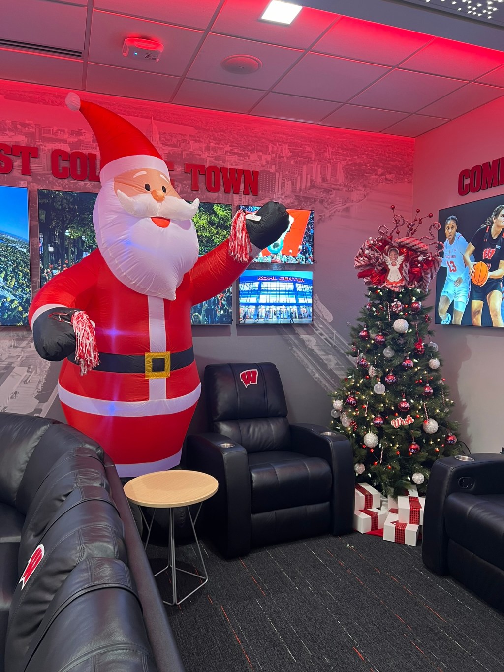 Decorating for Christmas: A slam&nbsp;dunk!